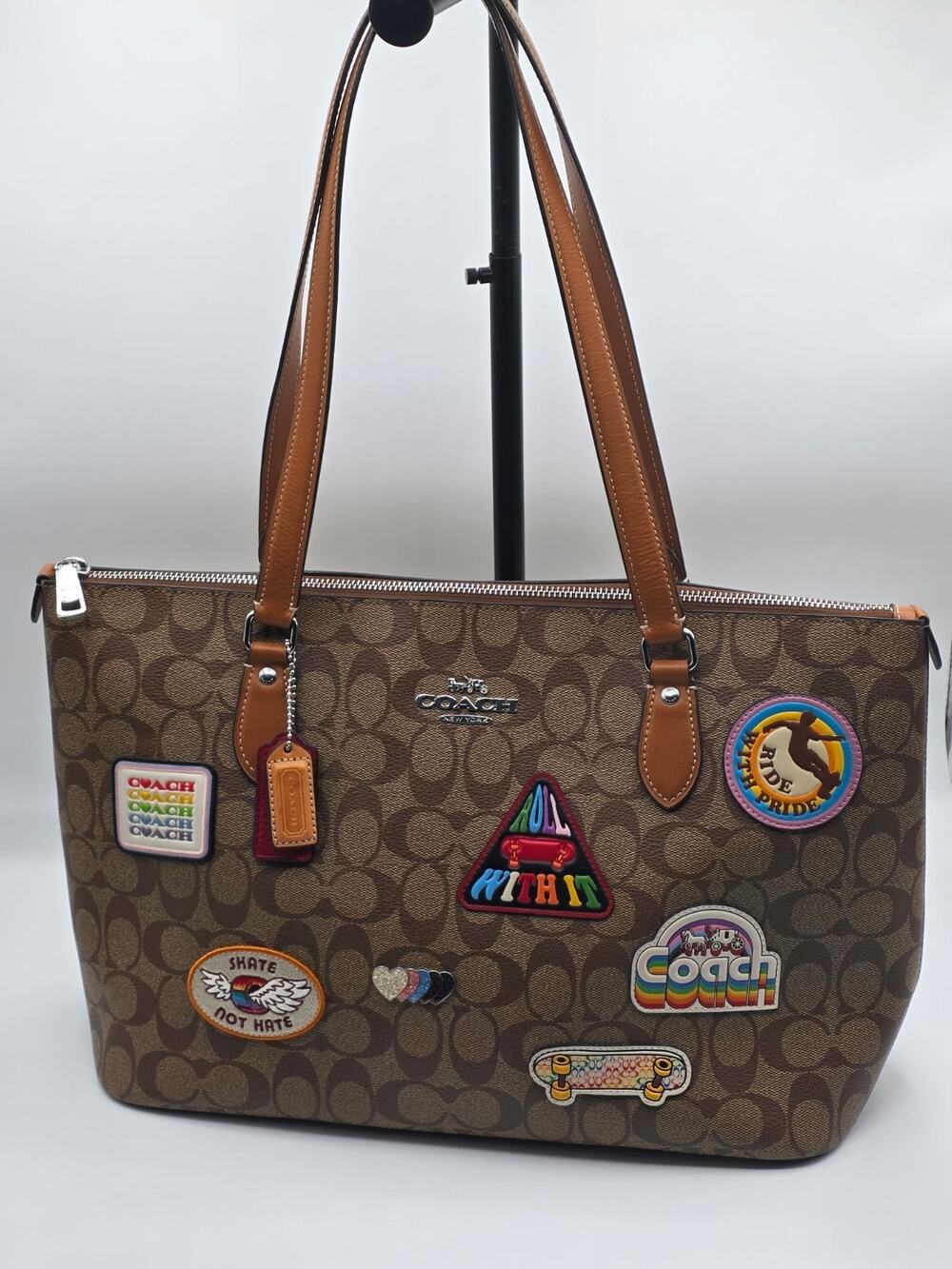 Coach Gallery Tote Signature Canvas With Patches CJ603 Pride 2023 Rainbow Tote